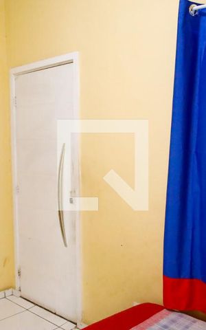 Casa à venda com 260m², 6 quartos e 2 vagas Casa à venda com 260m², 6 quartos e 2 vagasQuarto 5