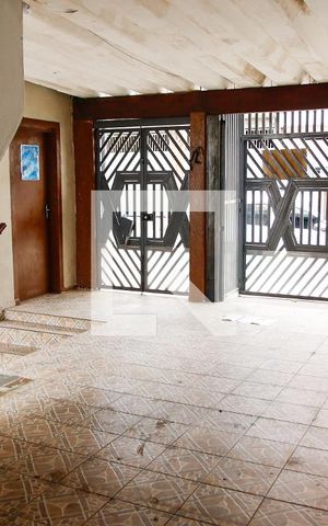 Casa à venda com 260m², 6 quartos e 2 vagas Casa à venda com 260m², 6 quartos e 2 vagasGaragem