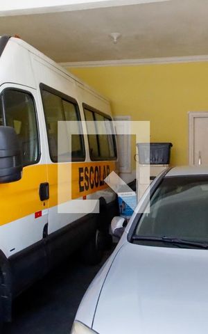 Casa à venda com 260m², 6 quartos e 2 vagas Casa à venda com 260m², 6 quartos e 2 vagasGaragem