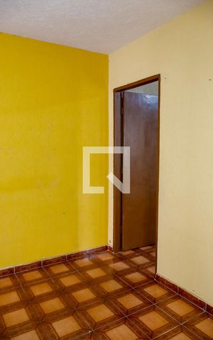 Casa à venda com 260m², 6 quartos e 2 vagas Casa à venda com 260m², 6 quartos e 2 vagassala