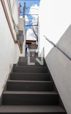 Casa à venda com 260m², 6 quartos e 2 vagas Casa à venda com 260m², 6 quartos e 2 vagasÁrea comum