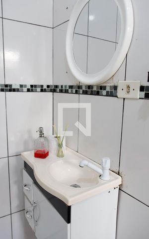 Casa à venda com 260m², 6 quartos e 2 vagas Casa à venda com 260m², 6 quartos e 2 vagasBanheiro 3