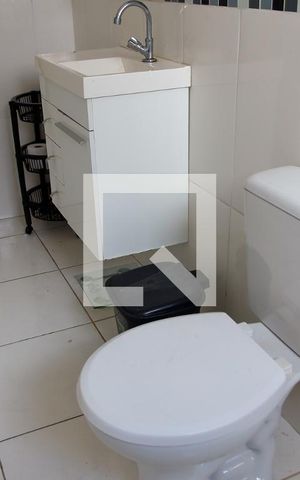 Casa à venda com 260m², 6 quartos e 2 vagas Casa à venda com 260m², 6 quartos e 2 vagasBanheiro da Suíte 4
