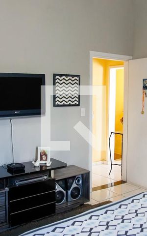 Casa à venda com 260m², 6 quartos e 2 vagas Casa à venda com 260m², 6 quartos e 2 vagasQuarto 4 - Suíte