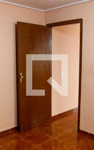 Casa à venda com 260m², 6 quartos e 2 vagas Casa à venda com 260m², 6 quartos e 2 vagasQuarto 2