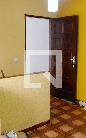 Casa à venda com 260m², 6 quartos e 2 vagas Casa à venda com 260m², 6 quartos e 2 vagassala