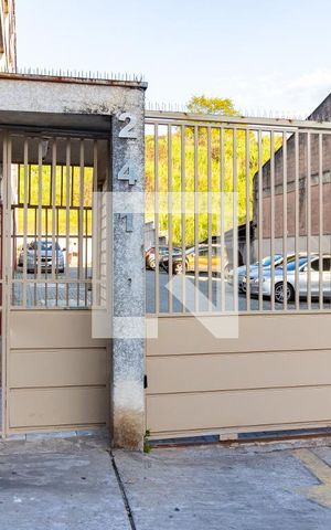 Apartamento para alugar com 47m², 2 quartos e 1 vaga Apartamento para alugar com 47m², 2 quartos e 1 vagaFachada