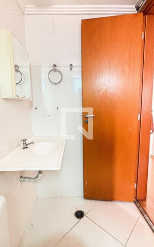 Apartamento à venda com 52m², 2 quartos e 1 vaga Apartamento à venda com 52m², 2 quartos e 1 vagaBanheiro