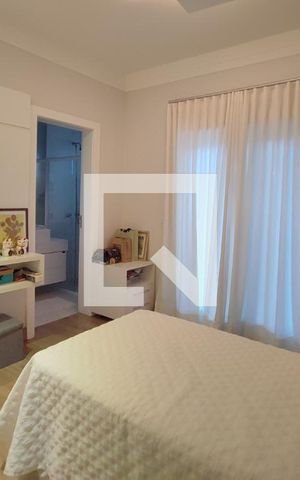 Casa de condomínio à venda com 540m², 3 quartos e 3 vagas Casa de condomínio à venda com 540m², 3 quartos e 3 vagasQuarto Suíte 2