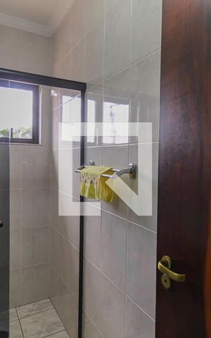 Casa à venda com 122m², 3 quartos e 2 vagas Casa à venda com 122m², 3 quartos e 2 vagasBanheiro da Suíte