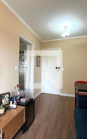 Apartamento à venda com 55m², 2 quartos e 1 vaga Apartamento à venda com 55m², 2 quartos e 1 vagaSala