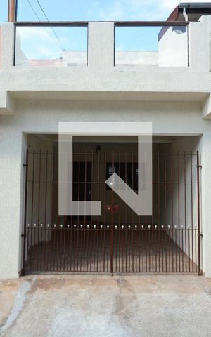 Casa de condomínio para alugar com 126m², 2 quartos e 1 vagaFachada
