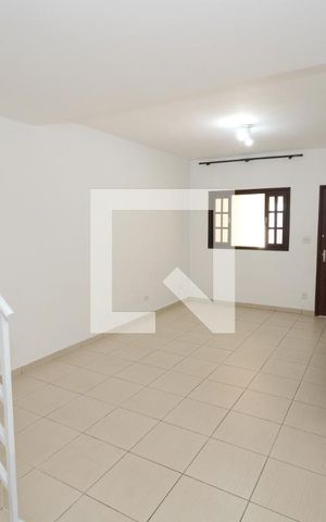 Casa de condomínio para alugar com 126m², 2 quartos e 1 vagaSala