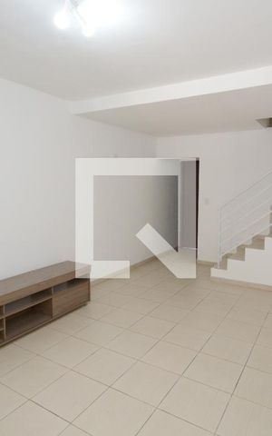 Casa de condomínio para alugar com 126m², 2 quartos e 1 vagaSala