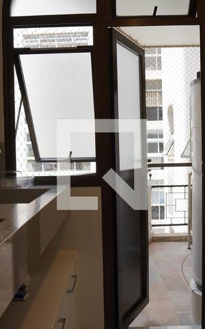 Apartamento à venda com 300m², 6 quartos e 4 vagasBanheiro da Suíte