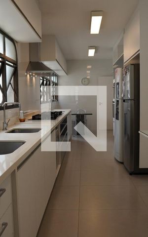 Apartamento à venda com 300m², 6 quartos e 4 vagasCozinha