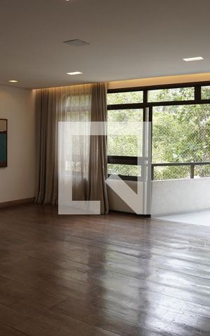 Apartamento à venda com 300m², 6 quartos e 4 vagasSala