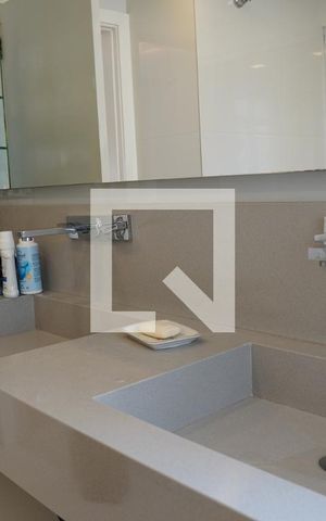 Apartamento à venda com 300m², 6 quartos e 4 vagasBanheiro da Suíte