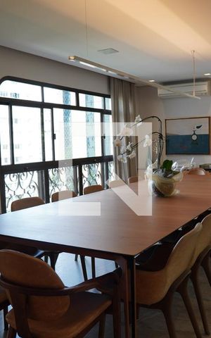 Apartamento à venda com 300m², 6 quartos e 4 vagasSala de Jantar