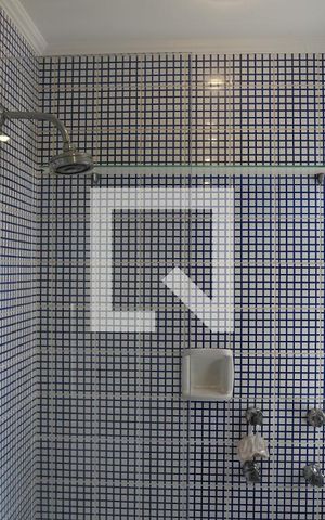 Apartamento à venda com 300m², 6 quartos e 4 vagasBanheiro da Suíte 2