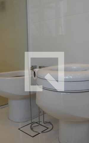 Apartamento à venda com 300m², 6 quartos e 4 vagasBanheiro da Suíte