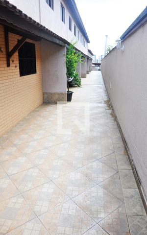 Casa de condomínio à venda com 121m², 2 quartos e 2 vagas Casa de condomínio à venda com 121m², 2 quartos e 2 vagasCorredor Externo