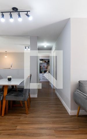 Apartamento à venda com 90m², 2 quartos e 1 vaga Apartamento à venda com 90m², 2 quartos e 1 vagaSala