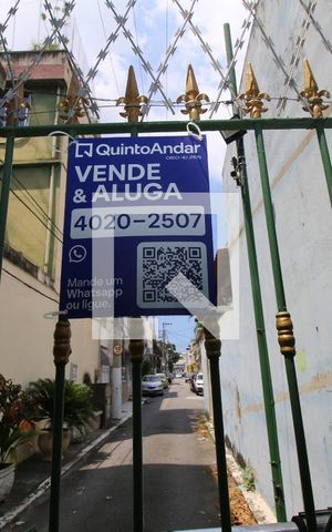 Casa à venda com 230m², 4 quartos e 2 vagasPlaca