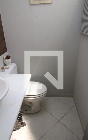 Casa à venda com 230m², 4 quartos e 2 vagasLavabo 1