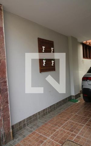 Casa à venda com 230m², 4 quartos e 2 vagasGaragem