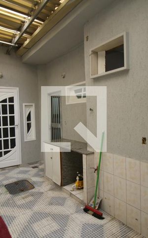 Casa à venda com 230m², 4 quartos e 2 vagasÁrea de Serviço