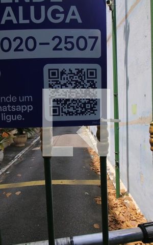 Casa à venda com 230m², 4 quartos e 2 vagasQR code