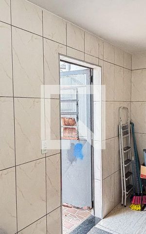 Casa à venda com 180m², 4 quartos e 2 vagas Casa à venda com 180m², 4 quartos e 2 vagasÁrea de Serviço