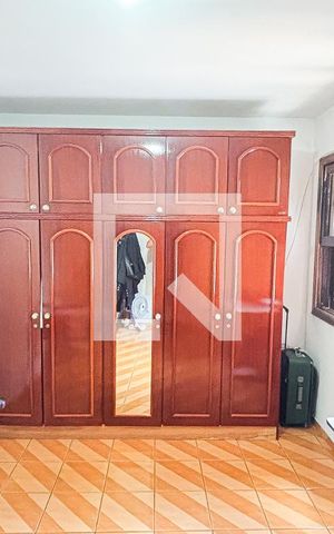 Casa à venda com 180m², 4 quartos e 2 vagas Casa à venda com 180m², 4 quartos e 2 vagasQuarto 3