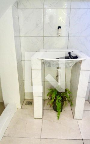Casa para alugar com 60m², 2 quartos e sem vaga Casa para alugar com 60m², 2 quartos e sem vagaCozinha e Área de Serviço