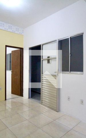 Casa para alugar com 60m², 2 quartos e sem vaga Casa para alugar com 60m², 2 quartos e sem vagaSala