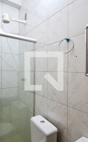 Casa para alugar com 60m², 2 quartos e sem vaga Casa para alugar com 60m², 2 quartos e sem vagaBanheiro