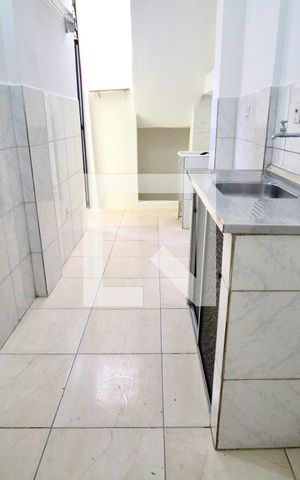 Casa para alugar com 60m², 2 quartos e sem vaga Casa para alugar com 60m², 2 quartos e sem vagaCozinha e Área de Serviço