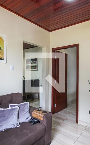 Casa à venda com 100m², 2 quartos e 4 vagas Casa à venda com 100m², 2 quartos e 4 vagasSala