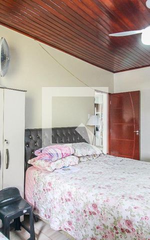 Casa à venda com 100m², 2 quartos e 4 vagas Casa à venda com 100m², 2 quartos e 4 vagasQuarto 1