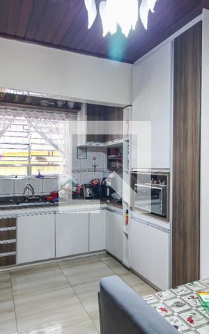 Casa à venda com 100m², 2 quartos e 4 vagas Casa à venda com 100m², 2 quartos e 4 vagasCozinha
