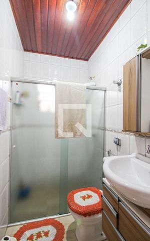 Casa à venda com 100m², 2 quartos e 4 vagas Casa à venda com 100m², 2 quartos e 4 vagasBanheiro