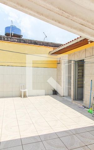 Casa à venda com 100m², 2 quartos e 4 vagas Casa à venda com 100m², 2 quartos e 4 vagasÁrea Externa