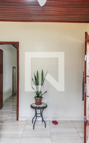 Casa à venda com 100m², 2 quartos e 4 vagas Casa à venda com 100m², 2 quartos e 4 vagasSala