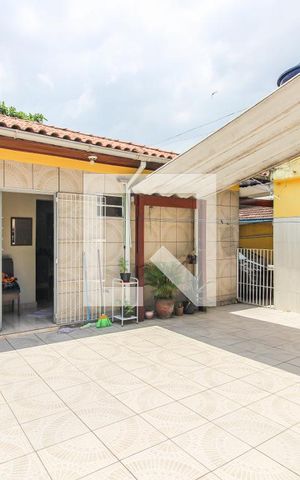 Casa à venda com 100m², 2 quartos e 4 vagas Casa à venda com 100m², 2 quartos e 4 vagasÁrea Externa