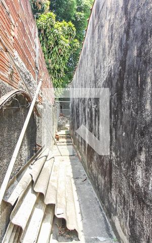 Casa à venda com 100m², 2 quartos e 4 vagas Casa à venda com 100m², 2 quartos e 4 vagasCorredor