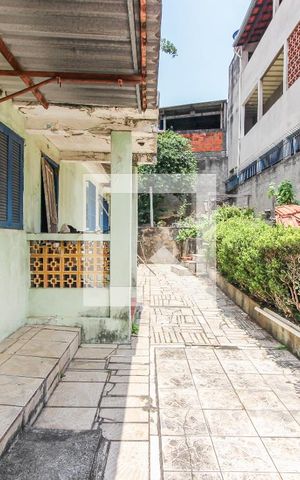 Casa à venda com 100m², 2 quartos e 4 vagas Casa à venda com 100m², 2 quartos e 4 vagasÁrea Externa