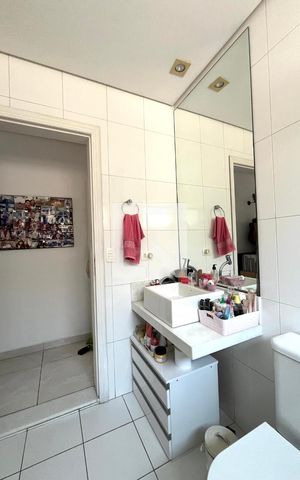 Casa à venda com 220m², 4 quartos e 2 vagas Casa à venda com 220m², 4 quartos e 2 vagasBanheiro da Suíte 1