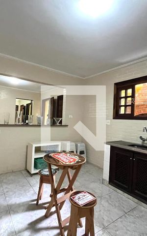 Casa à venda com 220m², 4 quartos e 2 vagas Casa à venda com 220m², 4 quartos e 2 vagasCozinha 2