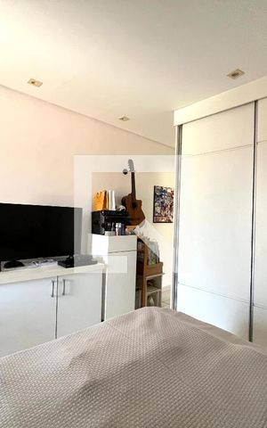 Casa à venda com 220m², 4 quartos e 2 vagas Casa à venda com 220m², 4 quartos e 2 vagasSuite 1